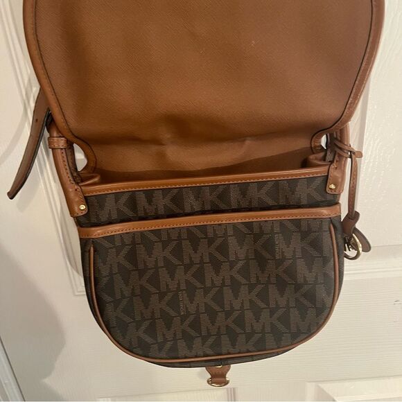Michael Kors Jamie Saddle Crossbody Bag NWOT - Picture 10 of 11